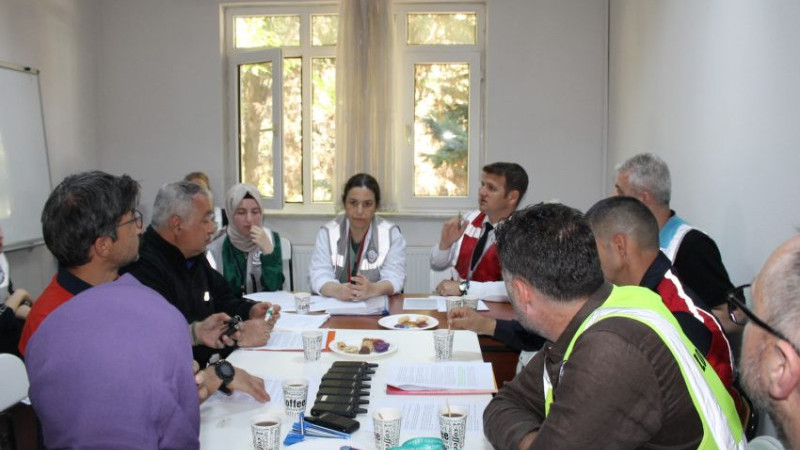 AKÇAKOCA’DA MASA BAŞI EĞİTİM TATBİKATI GERÇEKLEŞTİRİLDİ