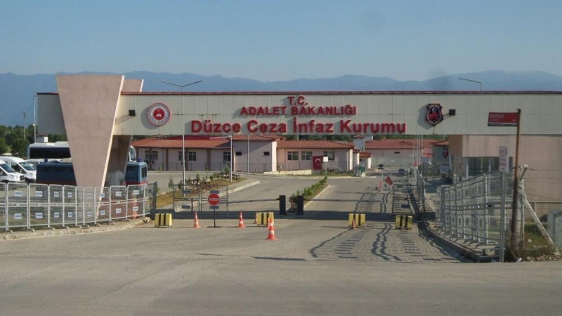 DÜZCE'DE ÇEŞİTLİ SUÇLARDAN ARANAN 51 ŞAHIS YAKALANDI 