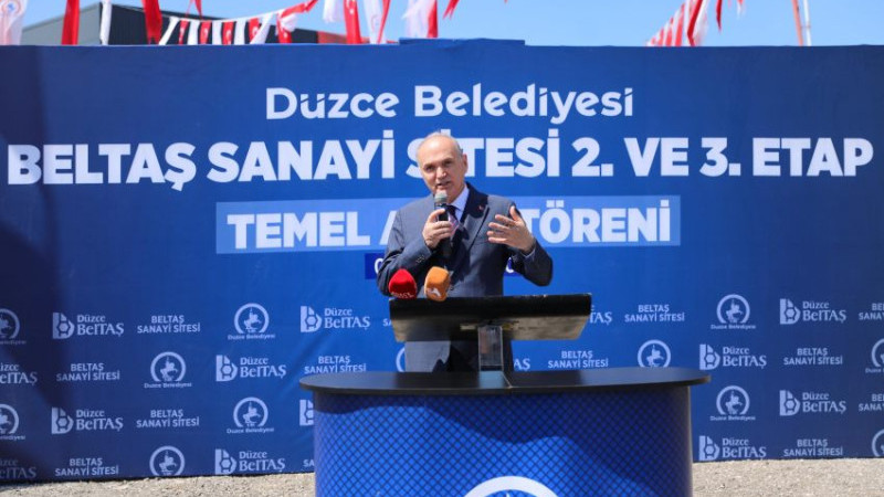 ÖZLÜ: “ESERLERİMİZLE GURUR DUYUYORUZ”