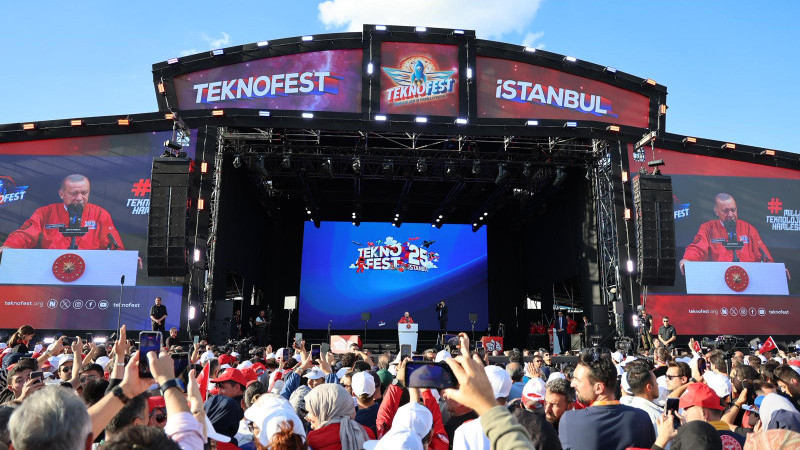 DÜ ÖĞRENCİLERİ TEKNOFEST 2025’TE ZİRVEDE