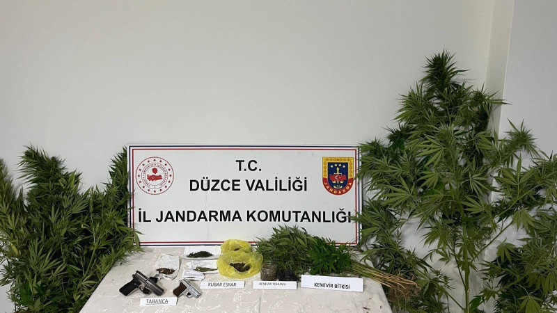 DÜZCE'DE UYUŞTURUCUDAN 2 KİŞİ TUTUKLANDI
