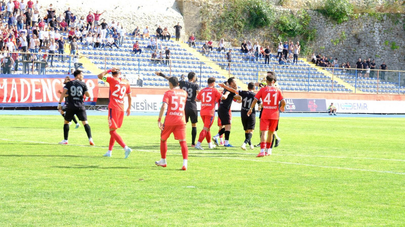 DÜZCESPOR HAFTA MAÇINDA ZONGULDAKSPOR’LA BERABERE KALDI