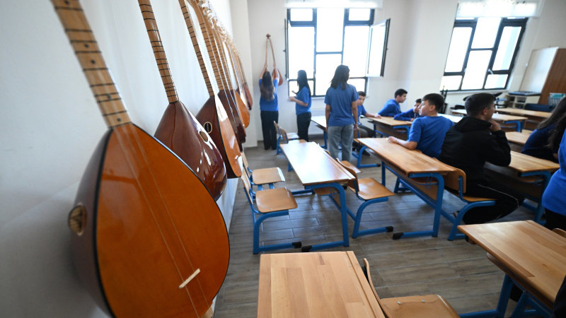 DÜZCE'DE ÇOCUKLAR MÜZİĞİN GÜCÜYLE DİJİTAL BAĞIMLILIKTAN UZAKLAŞIYOR