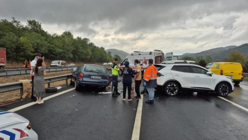 DÜZCE'DE 9 AYDA 2 BİN 16 TRAFİK KAZASI MEYDANA GELDİ