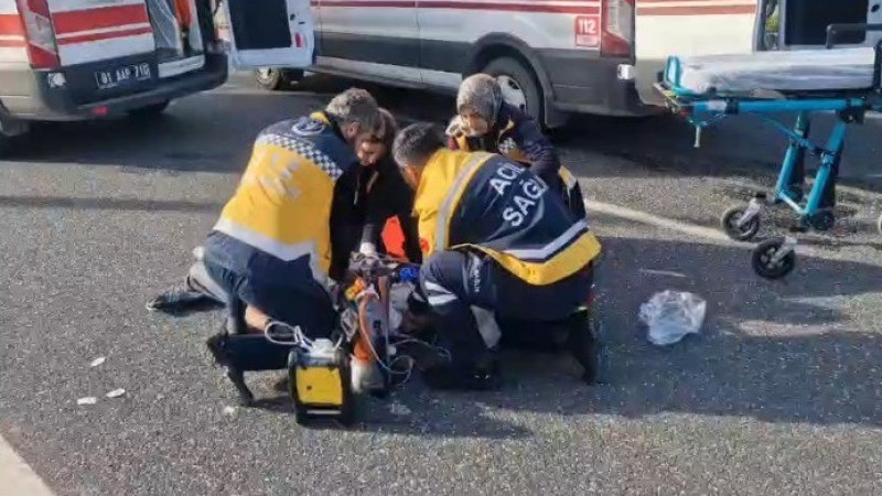 YAŞLI ADAM YOLUN KARŞISINA GEÇEMEDİ 