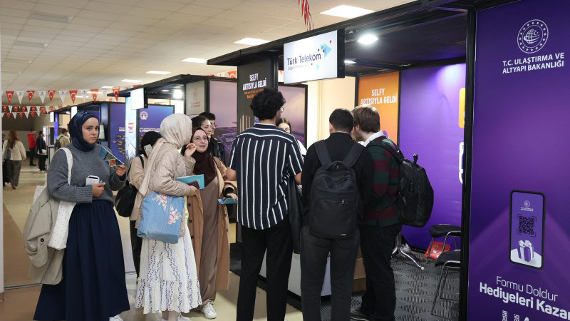 DÜ EV SAHİPLİĞİNDEKİ UFEST GENÇLİK FESTİVALİ BAŞLADI