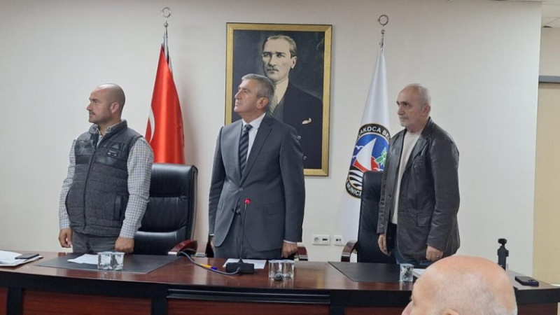 ALBAYRAK: “BELEDİYEYİ SOYMAK İSTİYORLAR, HIRSIZLARA, YOLSUZLUKLARA İZİN VERMEM”