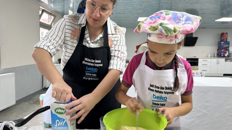 SAĞLIKLI BESİN YARIŞMASINDA HÜNERLERİNİ SERGİLEDİLER