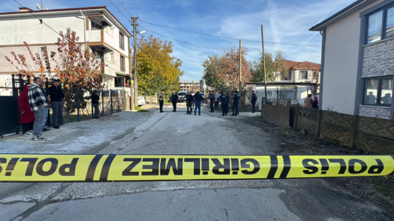 AKRABALAR ARASINDA SİLAHLI KAVGA: 5 YARALI