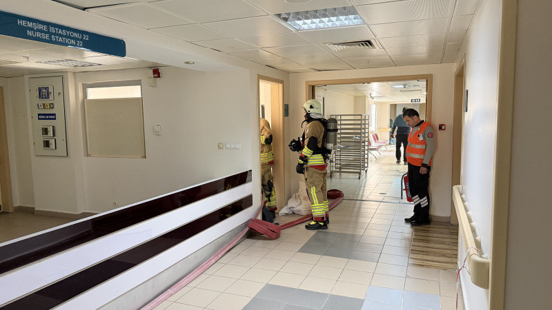 KADIN DOĞUM HASTANESİNDE YANGIN TATBİKATI GERÇEĞİNİ ARATMADI 