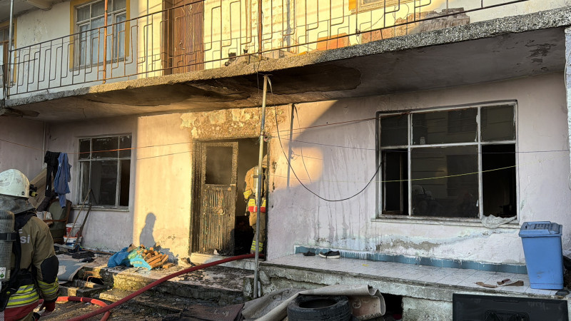 DÜZCE’DE DUMANDAN ETKİLENEN 5 KİŞİ HASTANEYE KALDIRILDI 