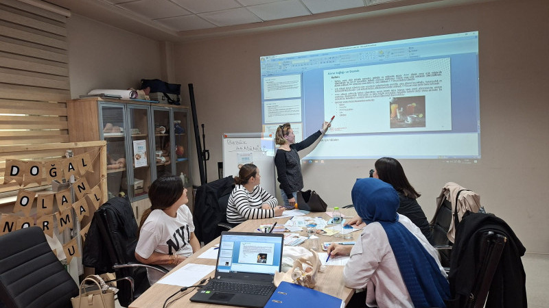 BİLİNÇLİ ANNELER, SAĞLIKLI NESİLLER…