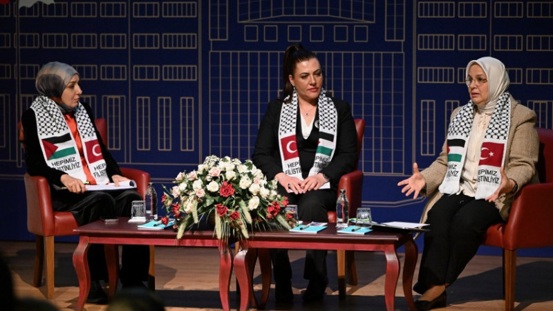 DÜZCE’DE “FİLİSTİN’DE KADIN OLMAK” PANELİ DÜZENLENDİ