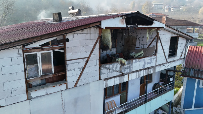 GÖLYAKA’DA EV YANGINI