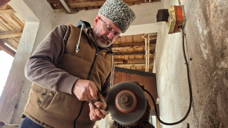 ESKİ NALLARI HEDİYELİK  EŞYAYA DÖNÜŞTÜRÜYOR  