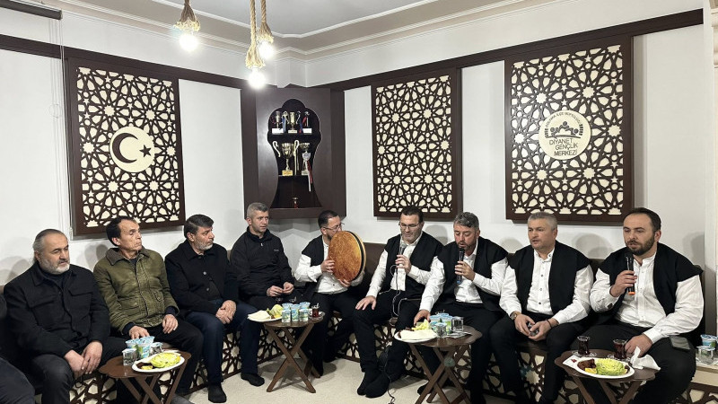 GÖLYAKA’DA İLAHİ KOROSU MEŞKİ 