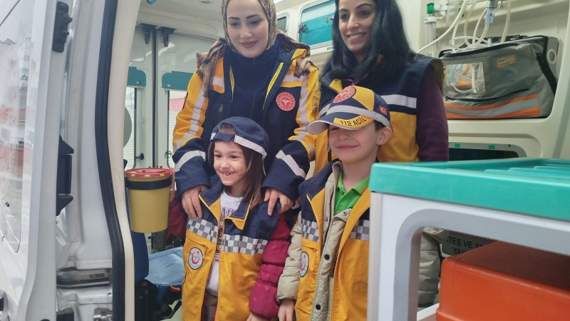 MİNİKLERE SAĞLIKLI YAŞAM BİLGİLENDİRMESİ