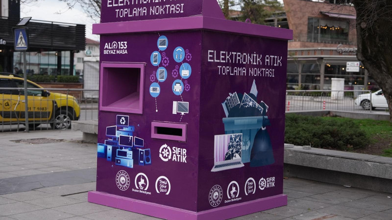 9 NOKTAYA ELEKTRONİK ATIK  KUMBARASI YERLEŞTİRİLDİ  