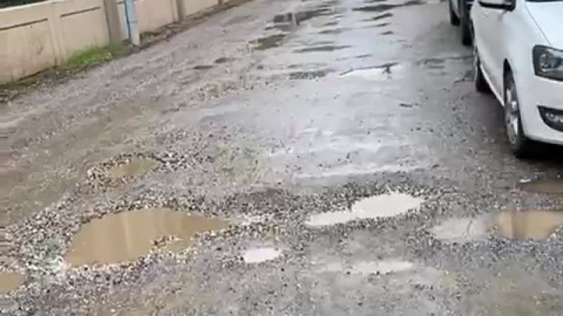 KAFE KUSURSUZ, YOLU KUSURLU