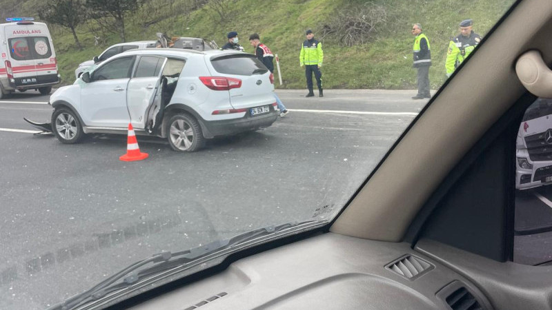 BARİYERE ÇARPIP TAKLA  ATTI: 1 ÖLÜ, 1YARALI