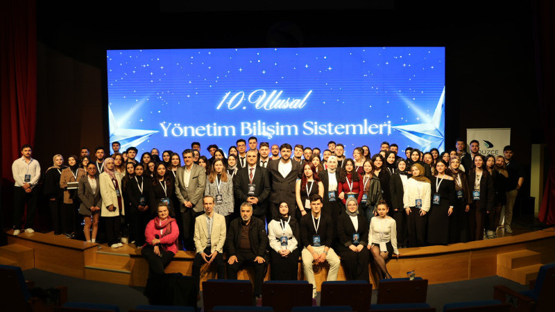 DÜZCE ÜNİVERSİTESİ ÖĞRENCİ ZİRVESİ’NE EV SAHİPLİĞİ YAPTI