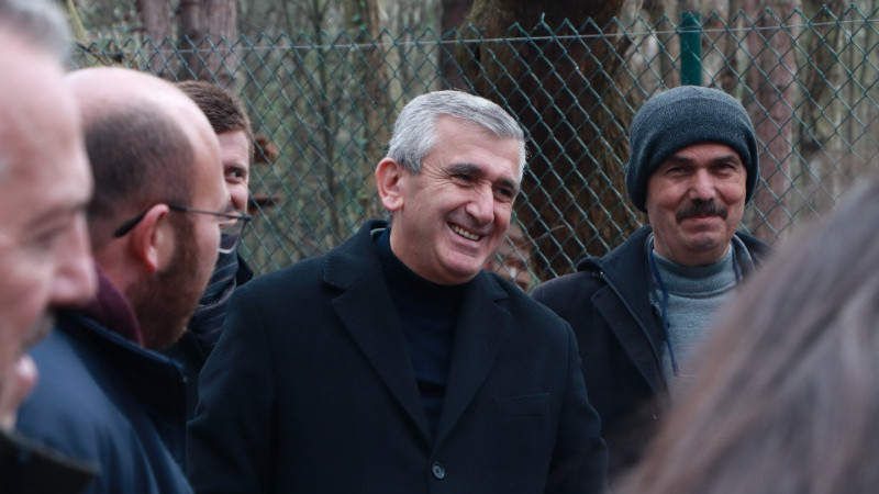 AKÇAKOCA’DA YAZ SEZONU HAZIRLIKLARI SAHİLLERDEN BAŞLADI