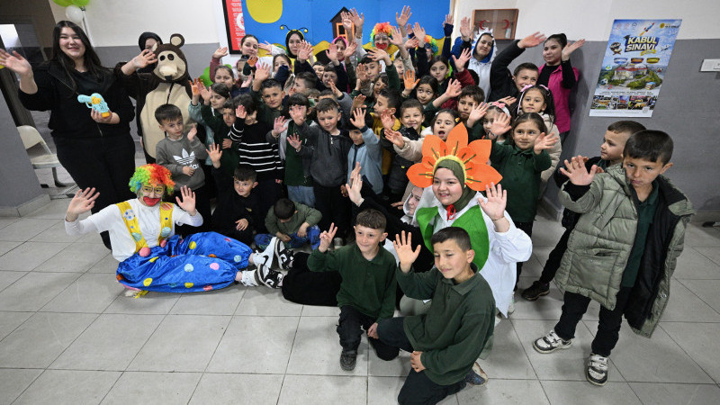 KÖY KÖY GEZİYORLAR