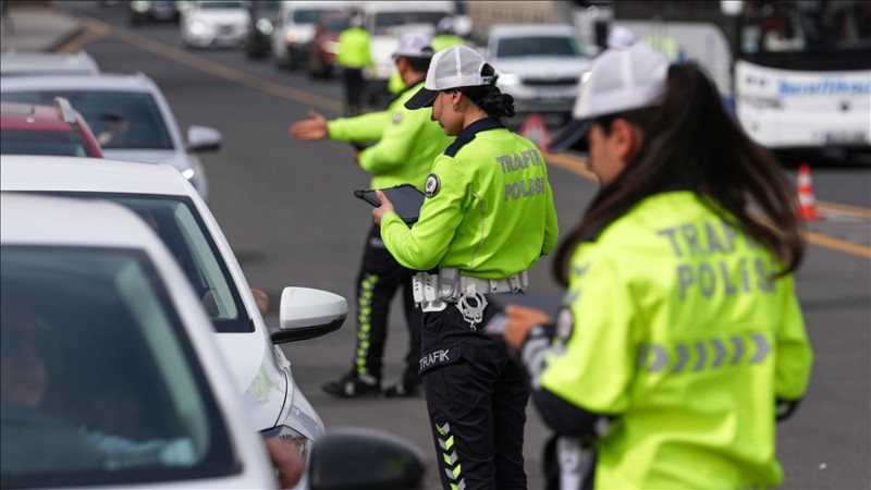 DÜZCELİ ARAÇ SÜRÜCÜLERİNE BAYRAM ÖNCESİ UYARI