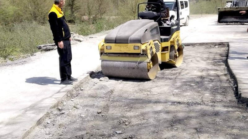 KÖYLERDE ÇALIŞMALAR DEVAM EDİYOR
