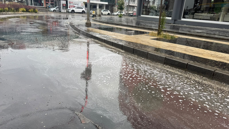 DÜZCE’DE SAĞANAK YAĞIŞ ETKİLİ OLDU