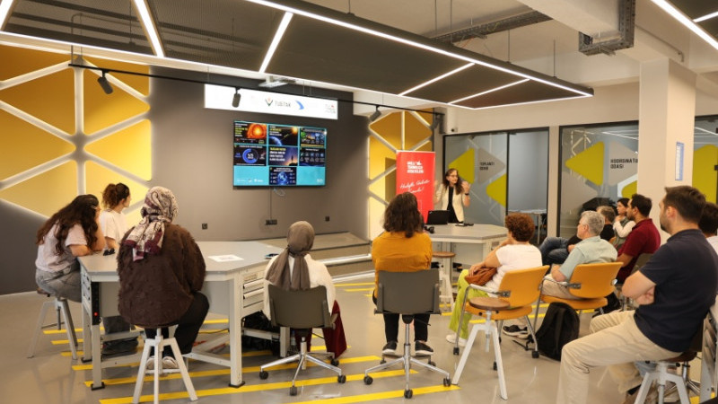 ÖĞRENCİLER VE AKADEMİSYENLER BİR ARAYA GELDİ