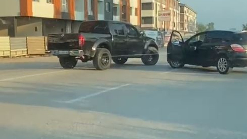 DÜĞÜN KONVOYU ÇIĞIRINDAN ÇIKTI!
