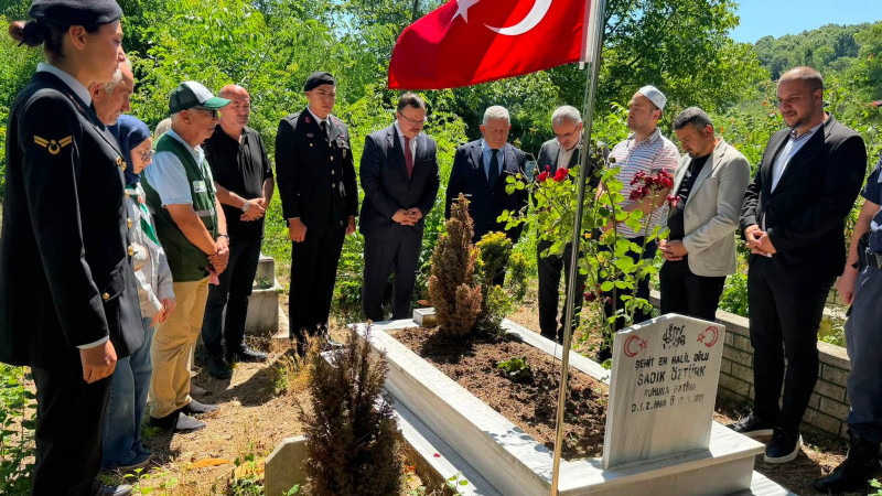 ŞEHİTLERİMİZİN KABİRLERİ ZİYARET EDİLDİ