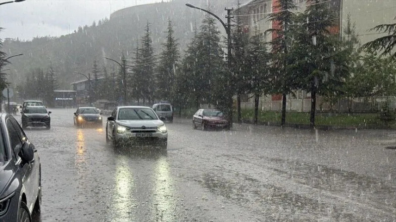 SAĞANAK YAĞIŞ DÜZCE’DE ETKİLİ OLDU
