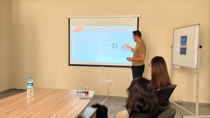 SAĞLIK ÇALIŞANLARINA İŞ GÜVENLİĞİ EĞİTİMİ