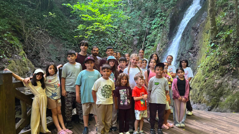 BAŞKAN ÖZLÜ ÇOCUKLARIN İSTEĞİNİ KIRMADI