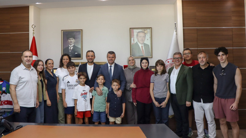 SEYDA DURSUN DÜZCELİ HEMŞEHRİLERİNİ AĞIRLADI 