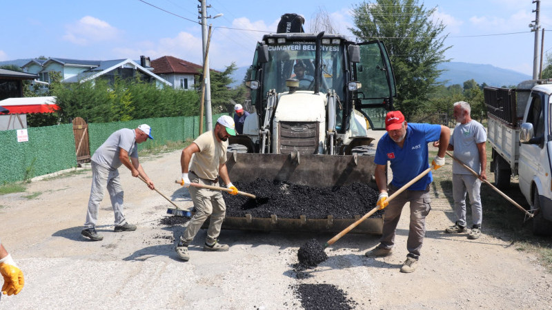 CUMAYERİ’NDE ASFALT HEYECANI
