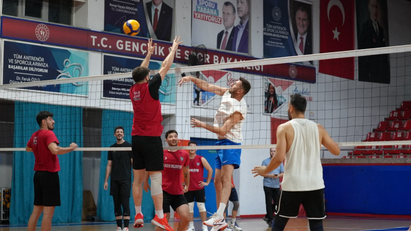 KONURALP BEYLERİ YENİ SEZON ÖNCESİ FORM TUTUYOR