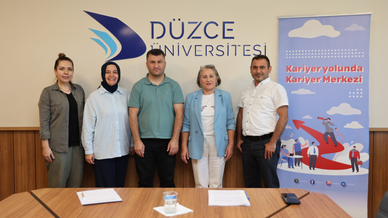 DÜZCE ÜNİVERSİTESİ ÖĞRENCİLERİNİN MERAK ETTİKLERİNİ AÇIKLADI