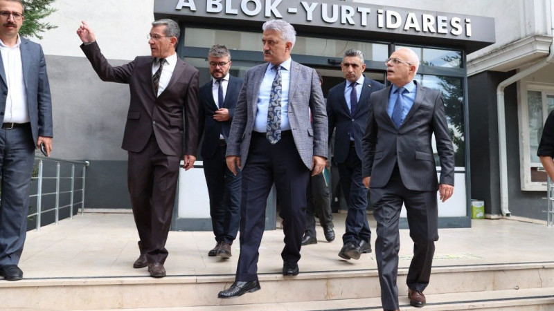 VALİ MAKAS ÖĞRENCİ YURTLARINDAKİ HAZIRLIKLARI İNCELEDİ