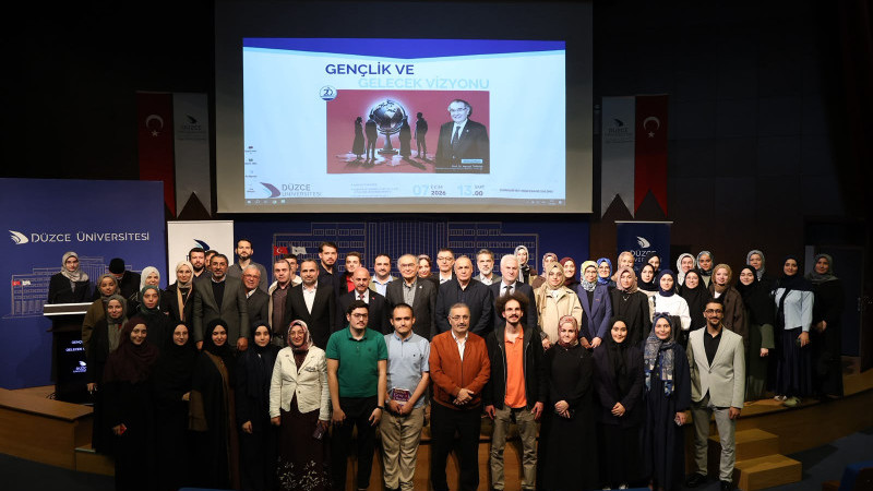 PROF. DR. NEVZAT TARHAN ÖĞRENCİLERLE BULUŞTU