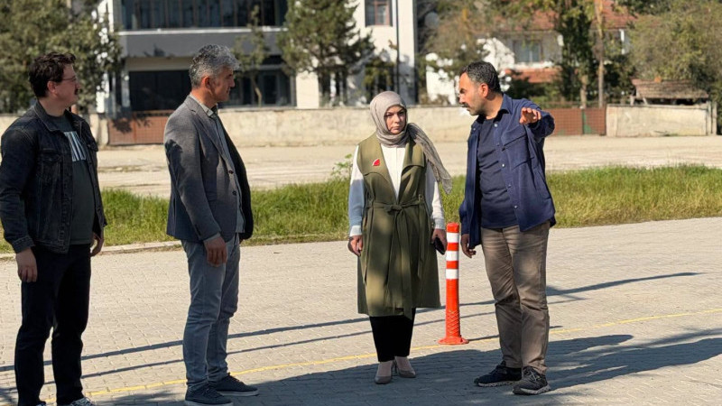 SINAVLARI YERİNDE TAKİP ETTİ
