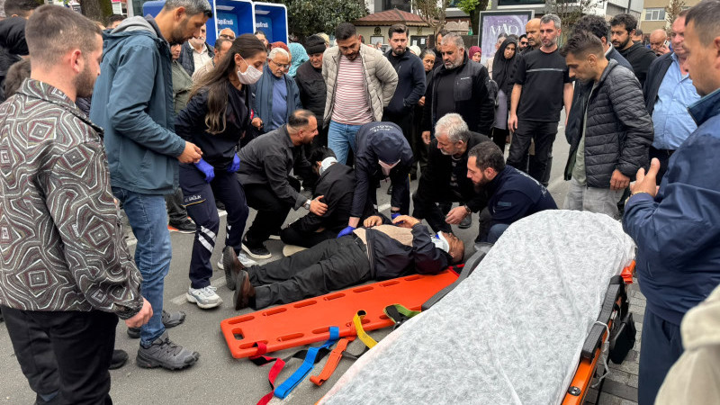 DÜZCE’DE ELEKTRİKLİ SCOOTER YAYAYA ÇARPTI: 2 YARALI