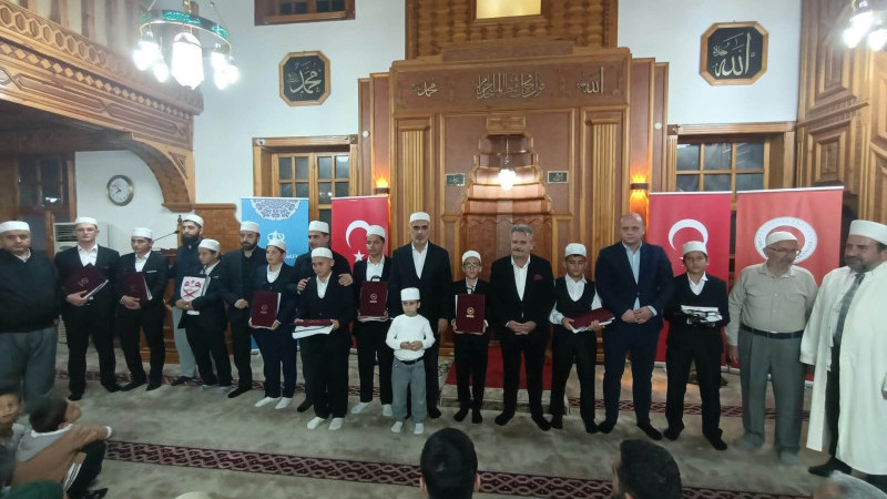 GENÇ HAFIZLARIN GURUR GÜNÜ