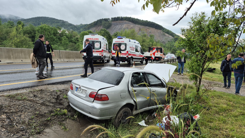 BOLU DAĞI’NDA OTOMOBİL KANALA UÇTU 