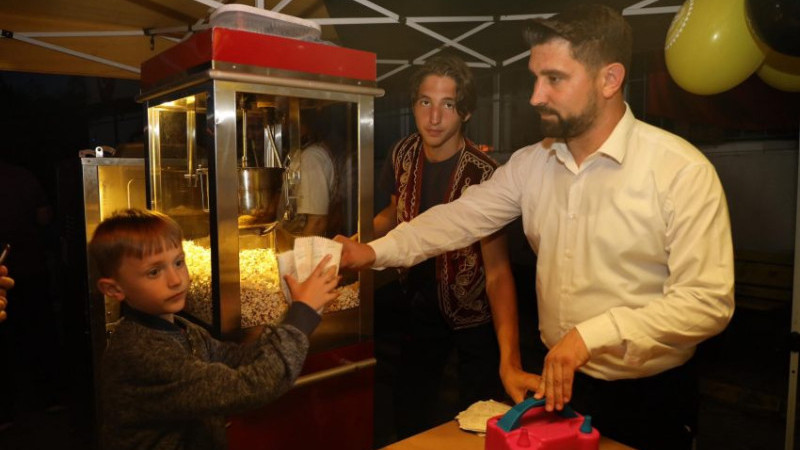 AÇIK HAVA SİNEMA GECELERİ DEVAM EDİYOR