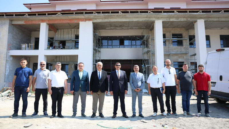 VALİ ASLAN, ÖZEL EĞİTİM MESLEK OKULU’NU ZİYARET ETTİ