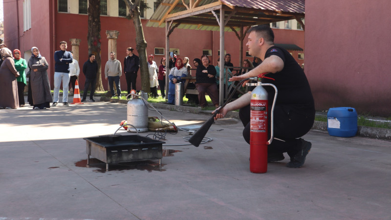 YANGINA MÜDAHALE EĞİTİMLERİ DEVAM EDİYOR