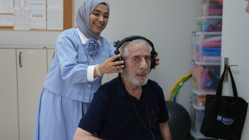 ERTAN UÇAR ALZHEIMER MERKEZİ’NDE ANLAMLI ETKİNLİK